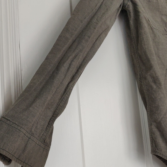 MODERN AMUSEMENT Button Down | S - Picture 3 of 11